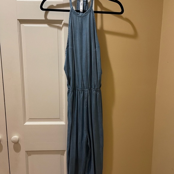 RVCA Be About It Lulu’s Blue Chambray Jumpsuit Size XS. - Picture 5 of 5